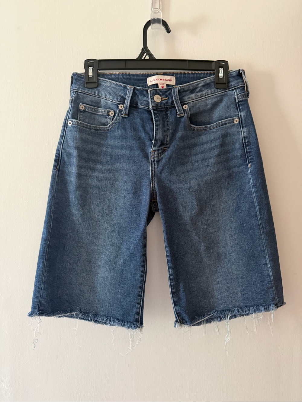 Lucky Brand Mid Rise Relaxed Bermuda Denim Shorts Raw Hem 4/27